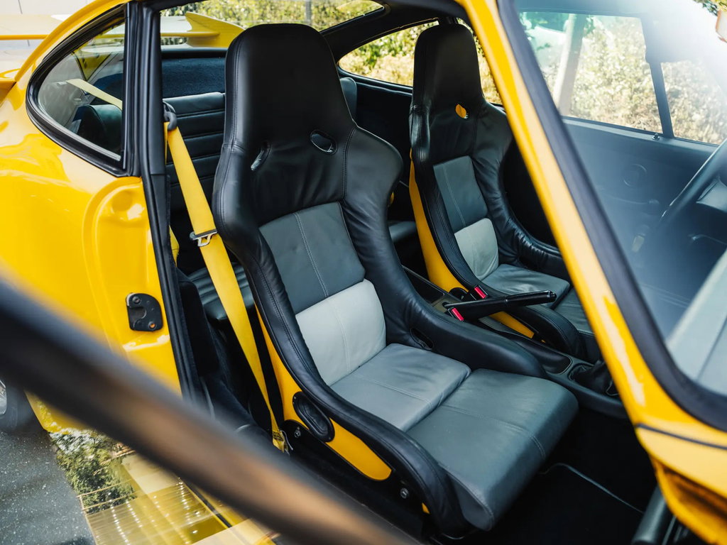 Porsche 964 Carrera RS 3.8