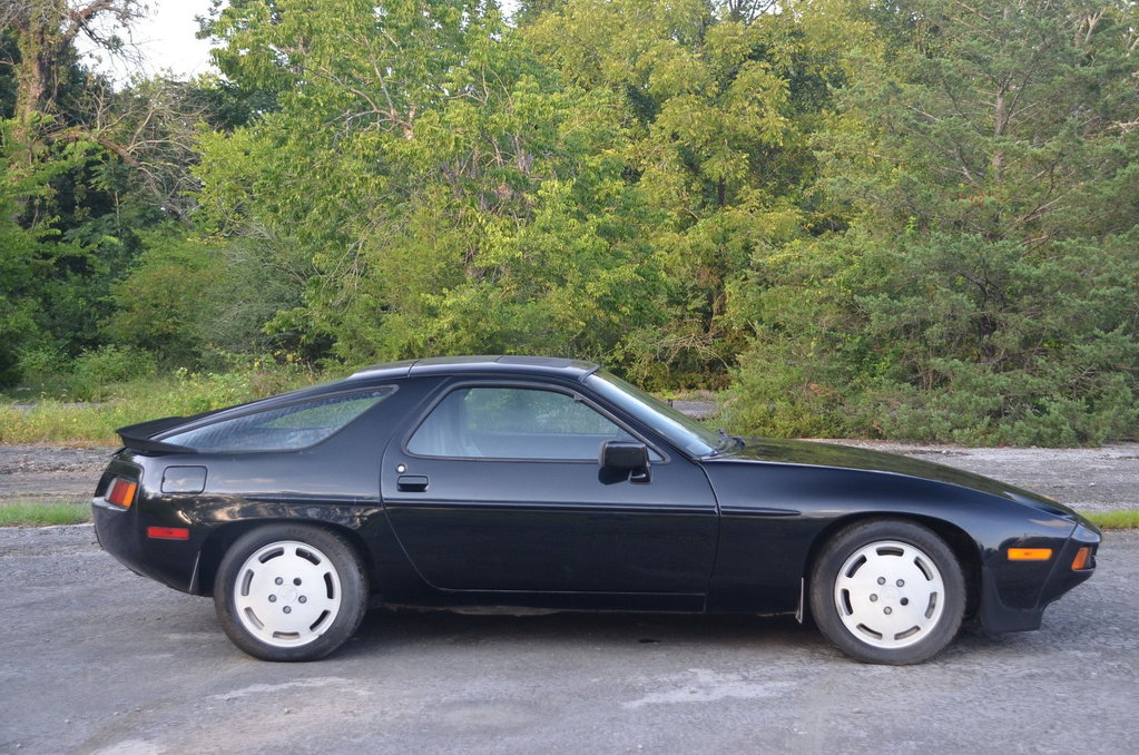 Porsche 928 S