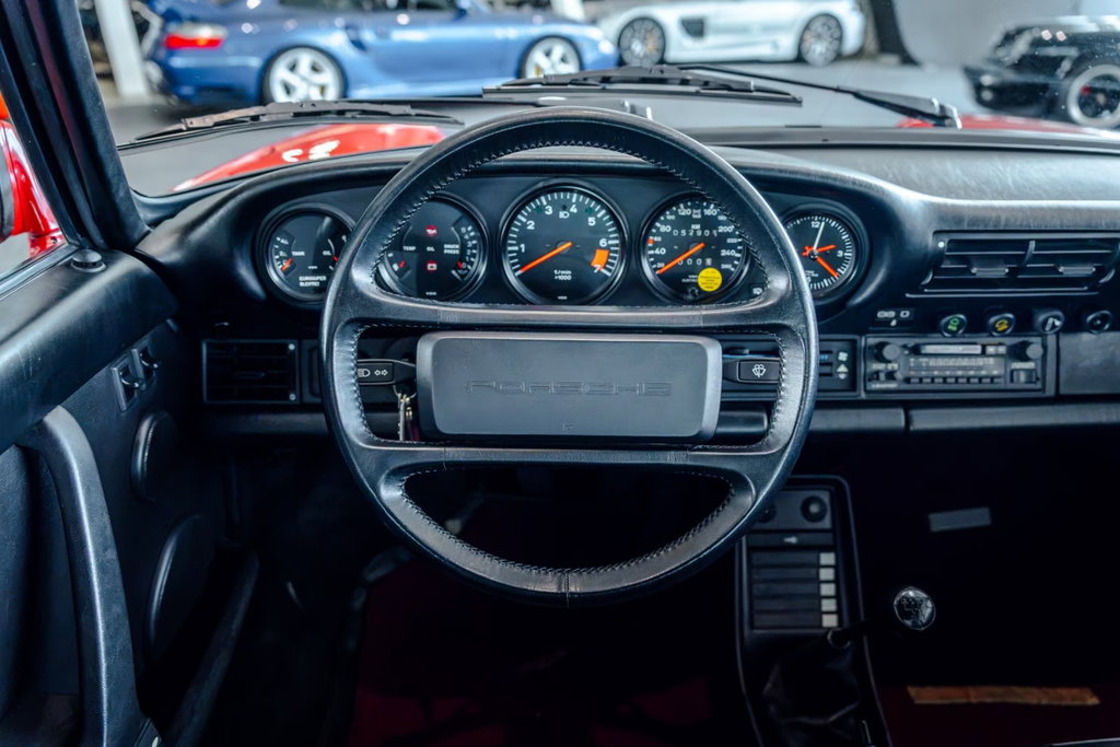 Porsche 911 Carrera 3.2