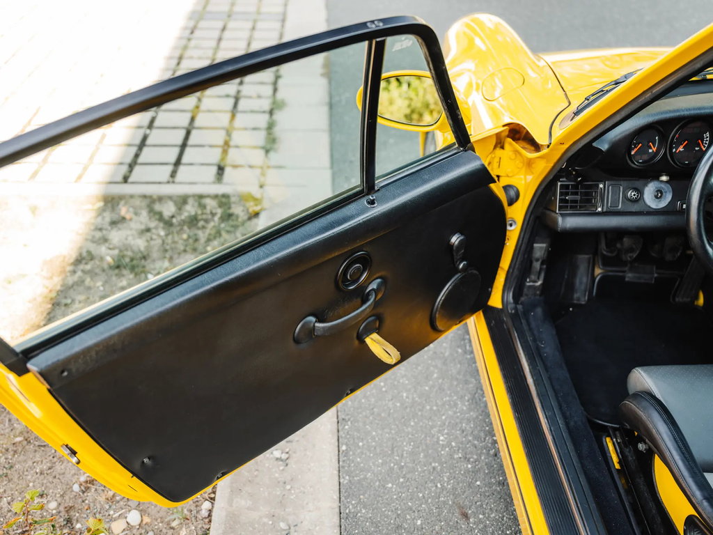 Porsche 964 Carrera RS 3.8
