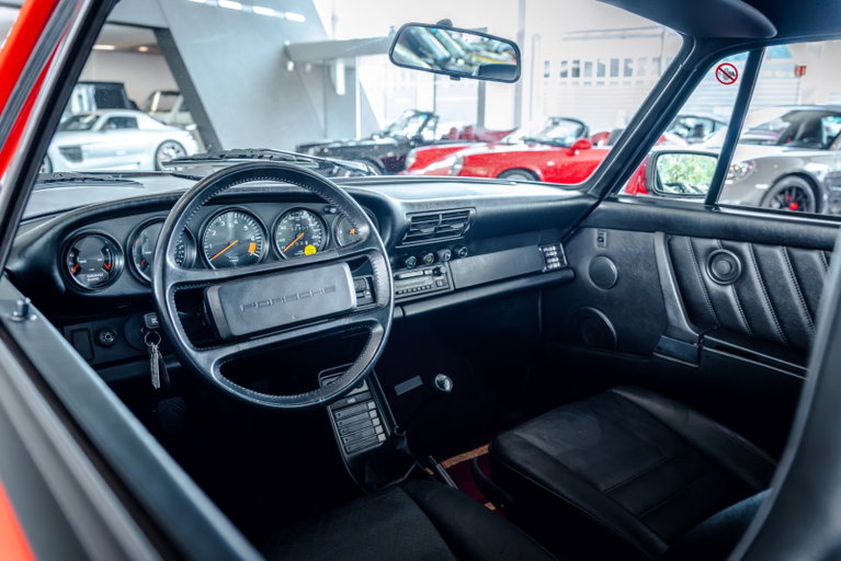 Porsche 911 Carrera 3.2