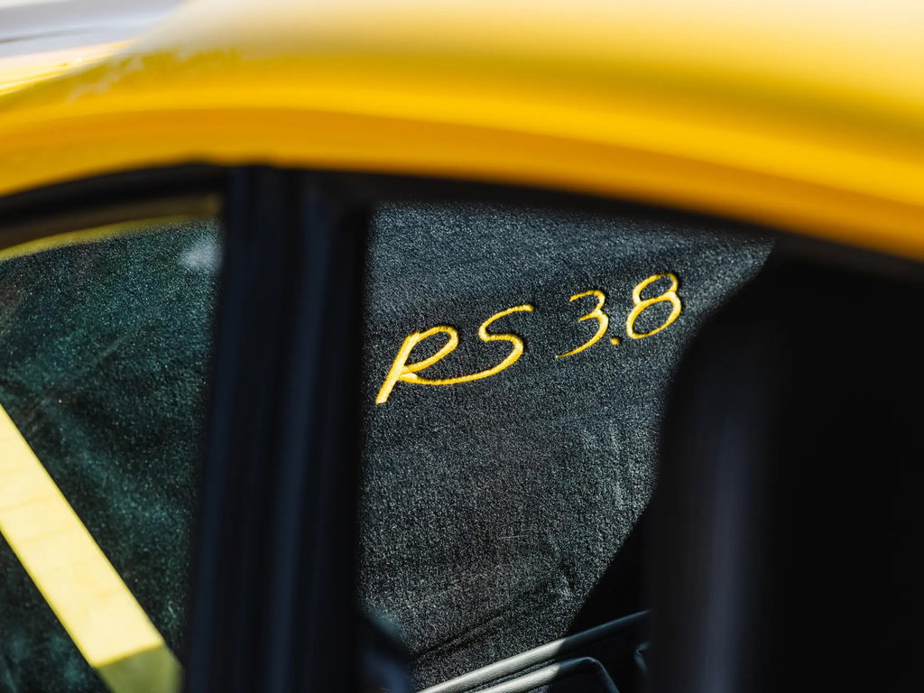 Porsche 964 Carrera RS 3.8