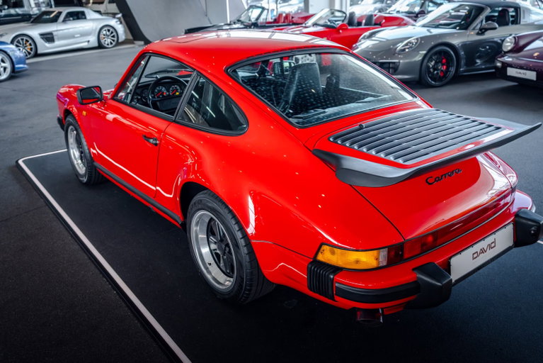 Porsche 911 Carrera 3.2
