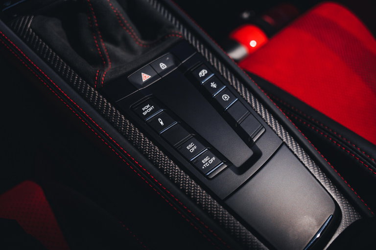 Porsche 718 Spyder RS