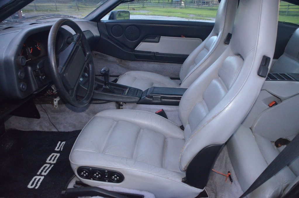 Porsche 928 S4