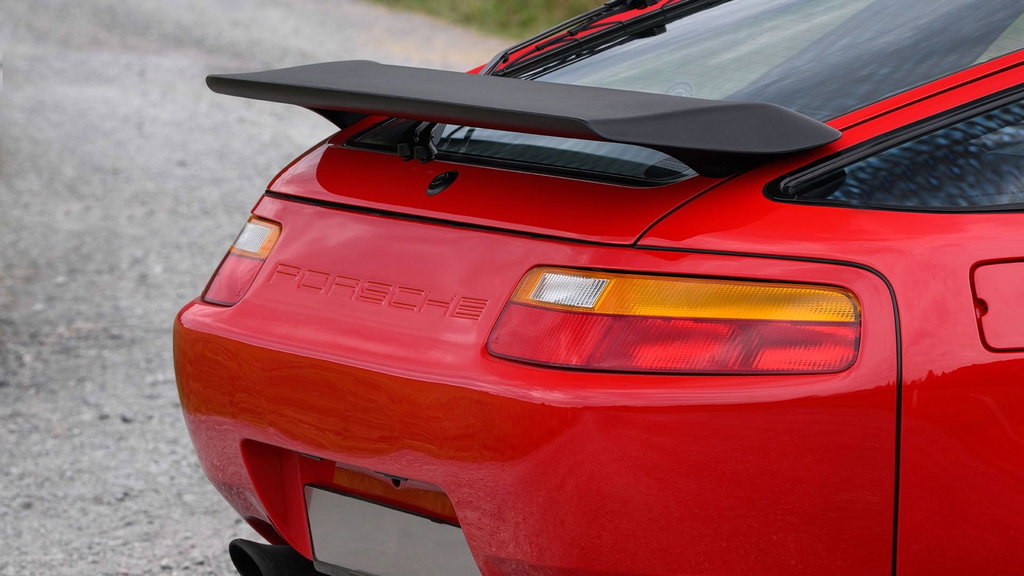 Porsche 928 S4