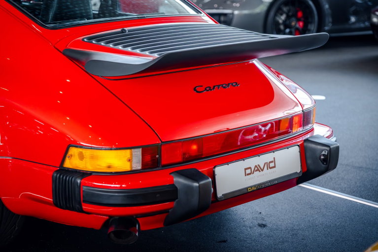 Porsche 911 Carrera 3.2