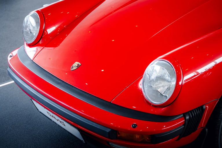 Porsche 911 Carrera 3.2