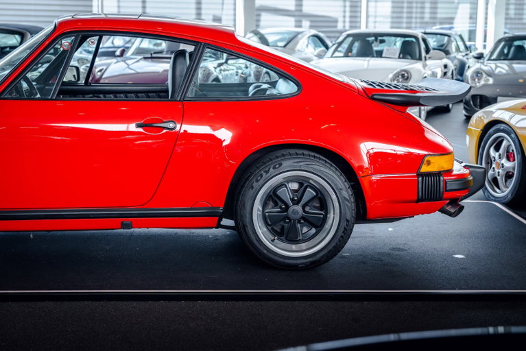 Porsche 911 Carrera 3.2