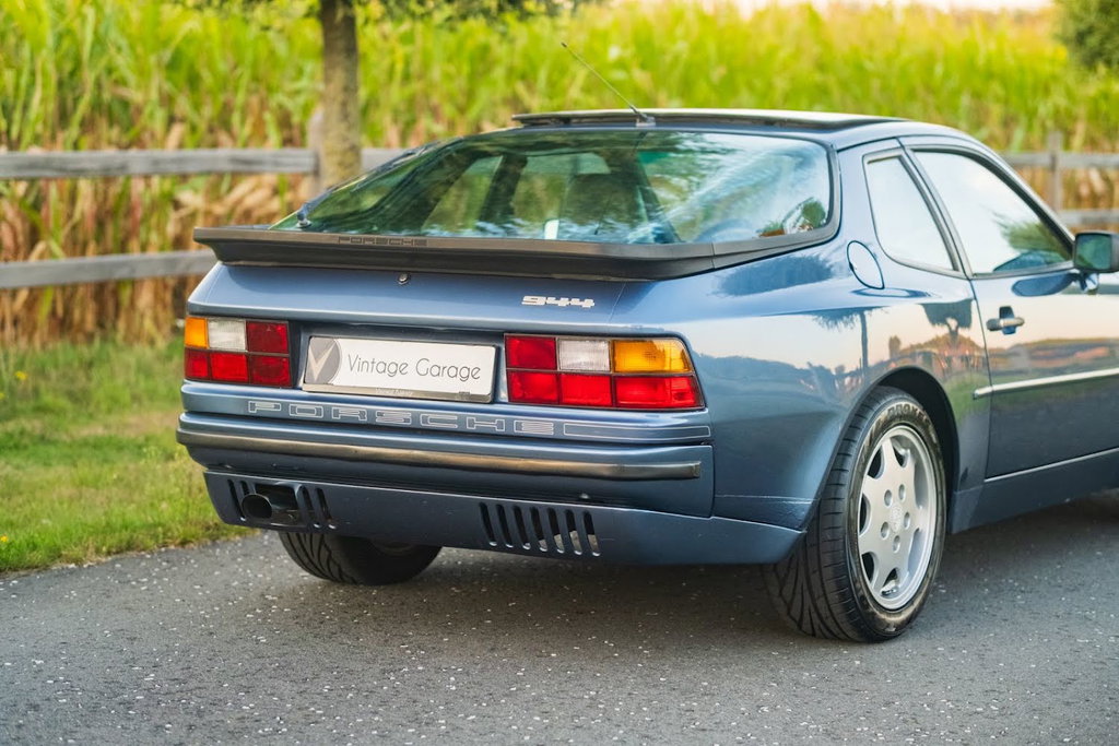Porsche 944 Coupé