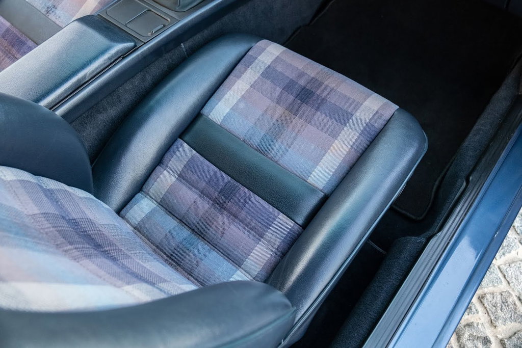 Porsche 944 Coupé