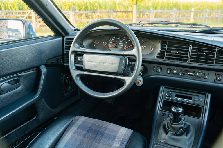 Porsche 944 Coupé