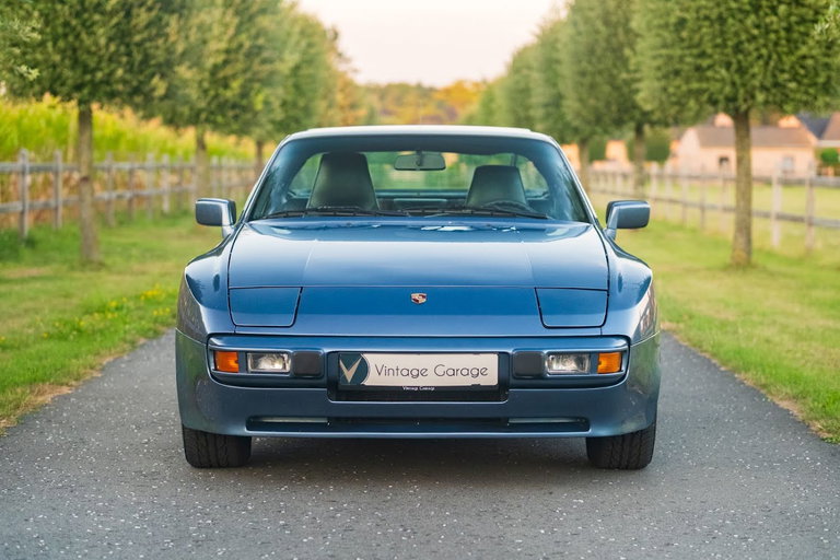 Porsche 944 Coupé