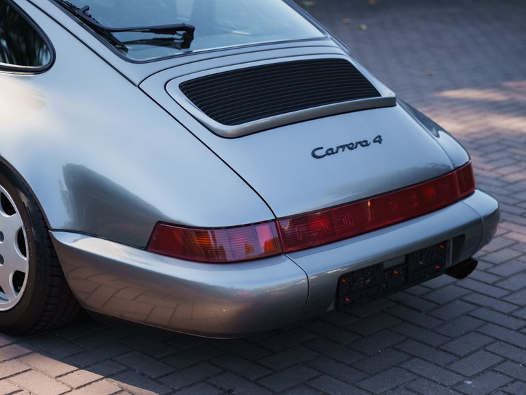 Porsche 964 Carrera 4