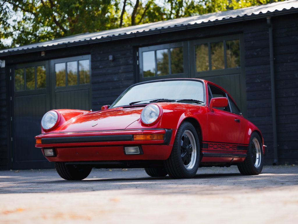 Porsche 911 Carrera 3.2 (US)