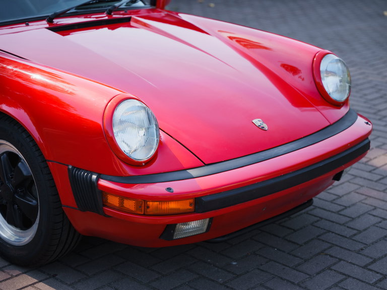 Porsche 911 Carrera 3.2 (US)
