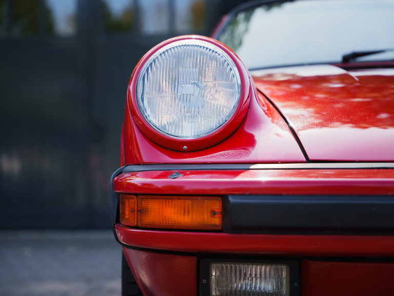 Porsche 911 Carrera 3.2 (US)
