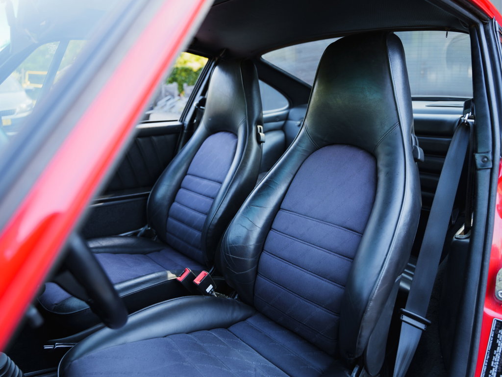 Porsche 911 Carrera 3.2 (US)