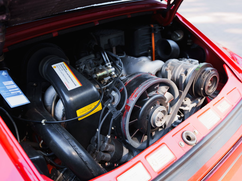 Porsche 911 Carrera 3.2 (US)