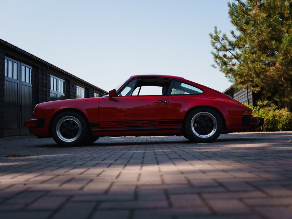 Porsche 911 Carrera 3.2 (US)