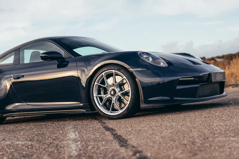 Porsche 992 GT3 Touring