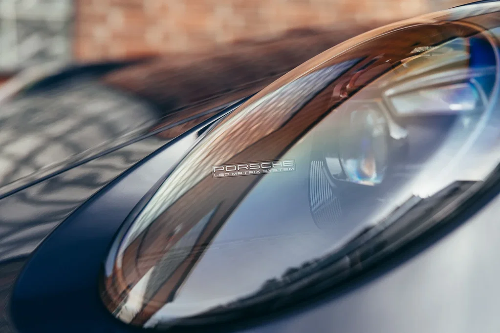 Porsche 992 GT3 Touring