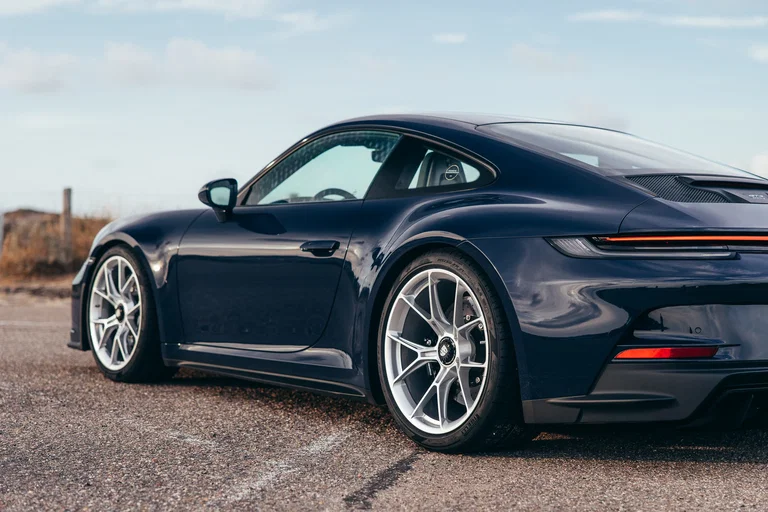 Porsche 992 GT3 Touring