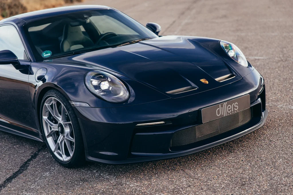 Porsche 992 GT3 Touring