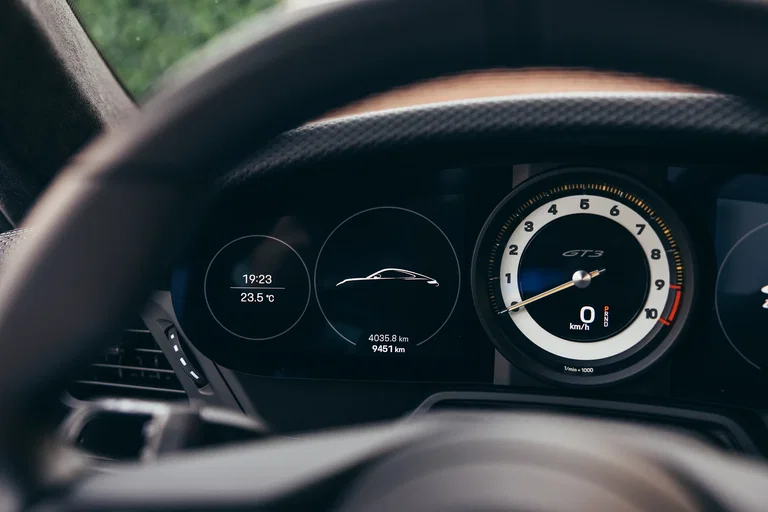 Porsche 992 GT3 Touring