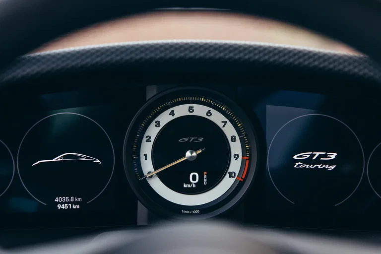 Porsche 992 GT3 Touring