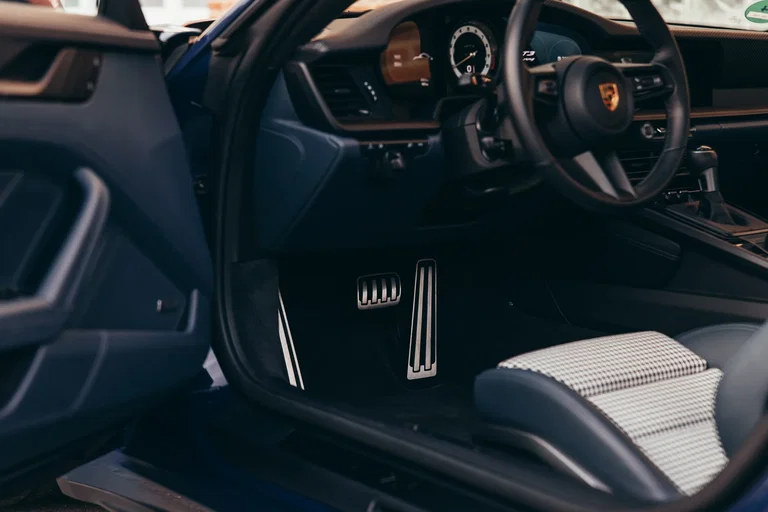 Porsche 992 GT3 Touring