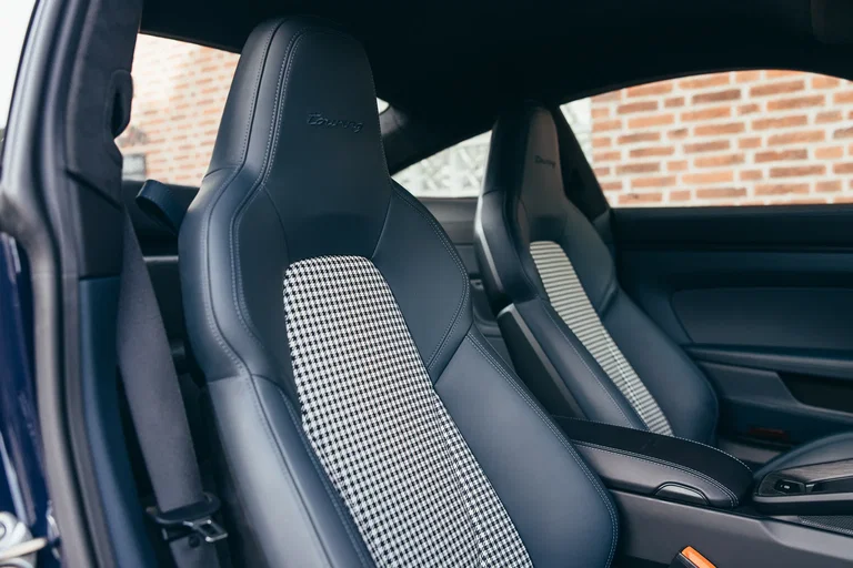 Porsche 992 GT3 Touring