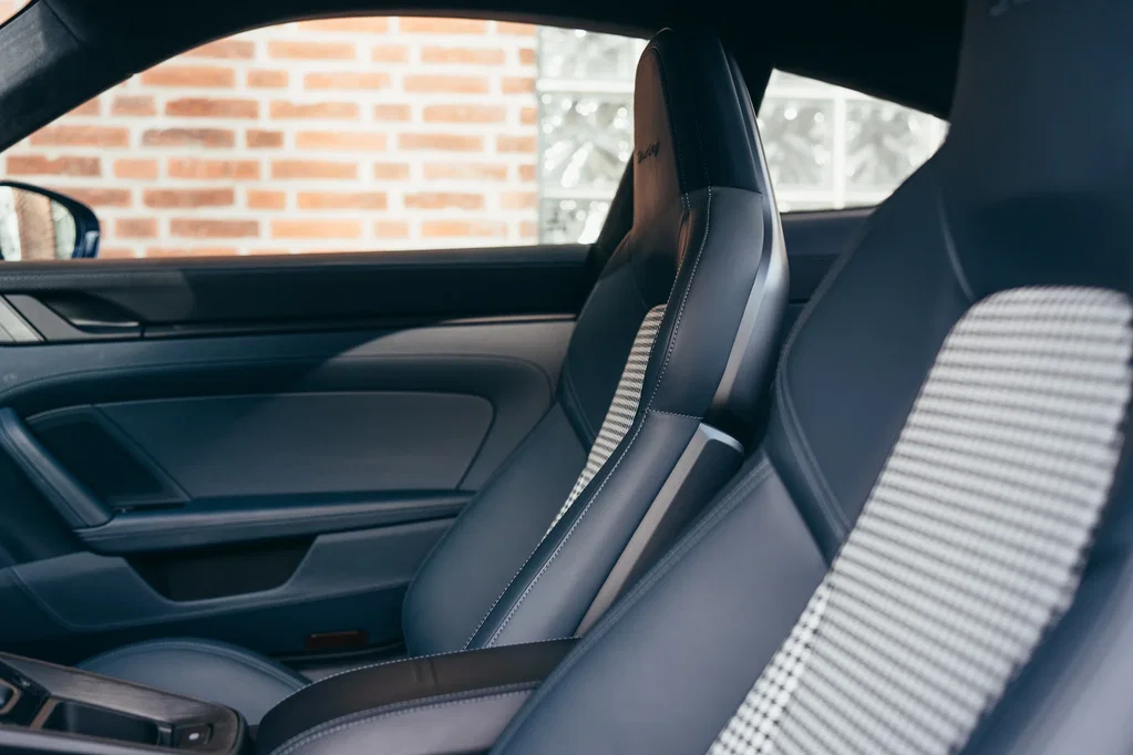 Porsche 992 GT3 Touring