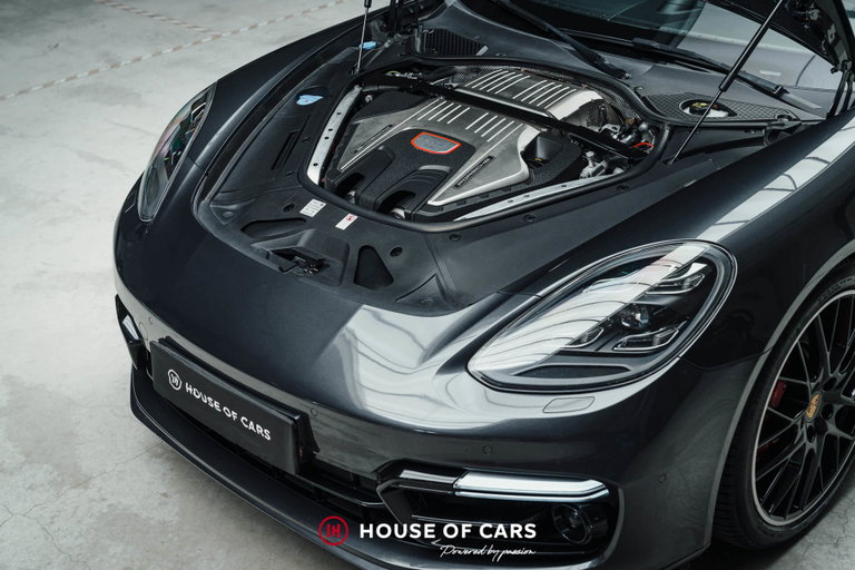 Porsche Panamera Turbo