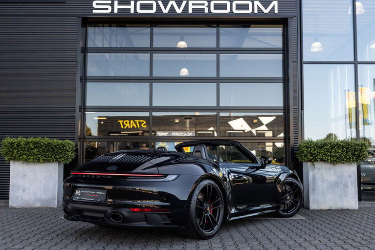 Porsche 992 Carrera 4 GTS