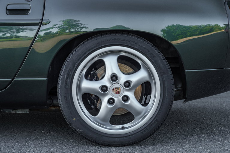 Porsche 928 GTS
