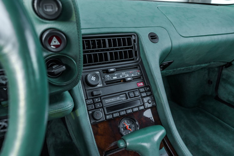 Porsche 928 GTS