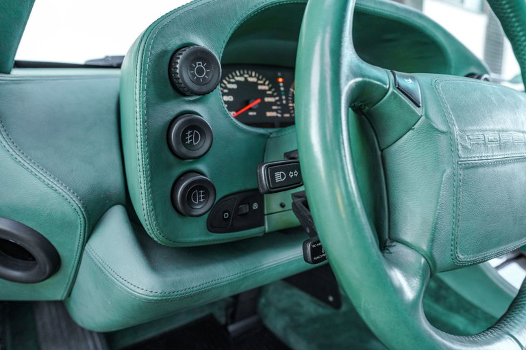 Porsche 928 GTS