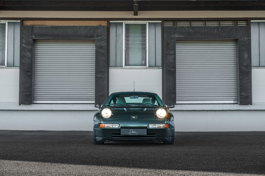 Porsche 928 GTS