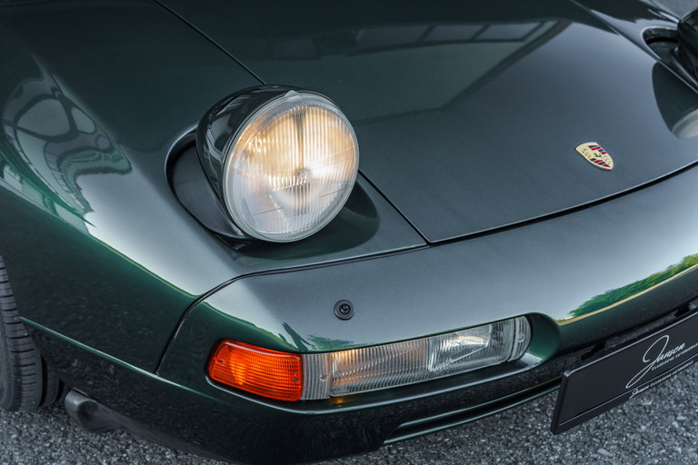 Porsche 928 GTS