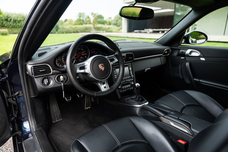 Porsche 997.2 Carrera GTS