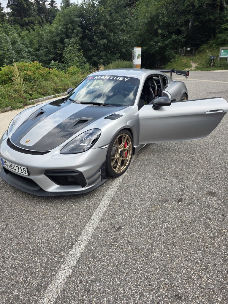 Porsche 718 Cayman GT4 RS