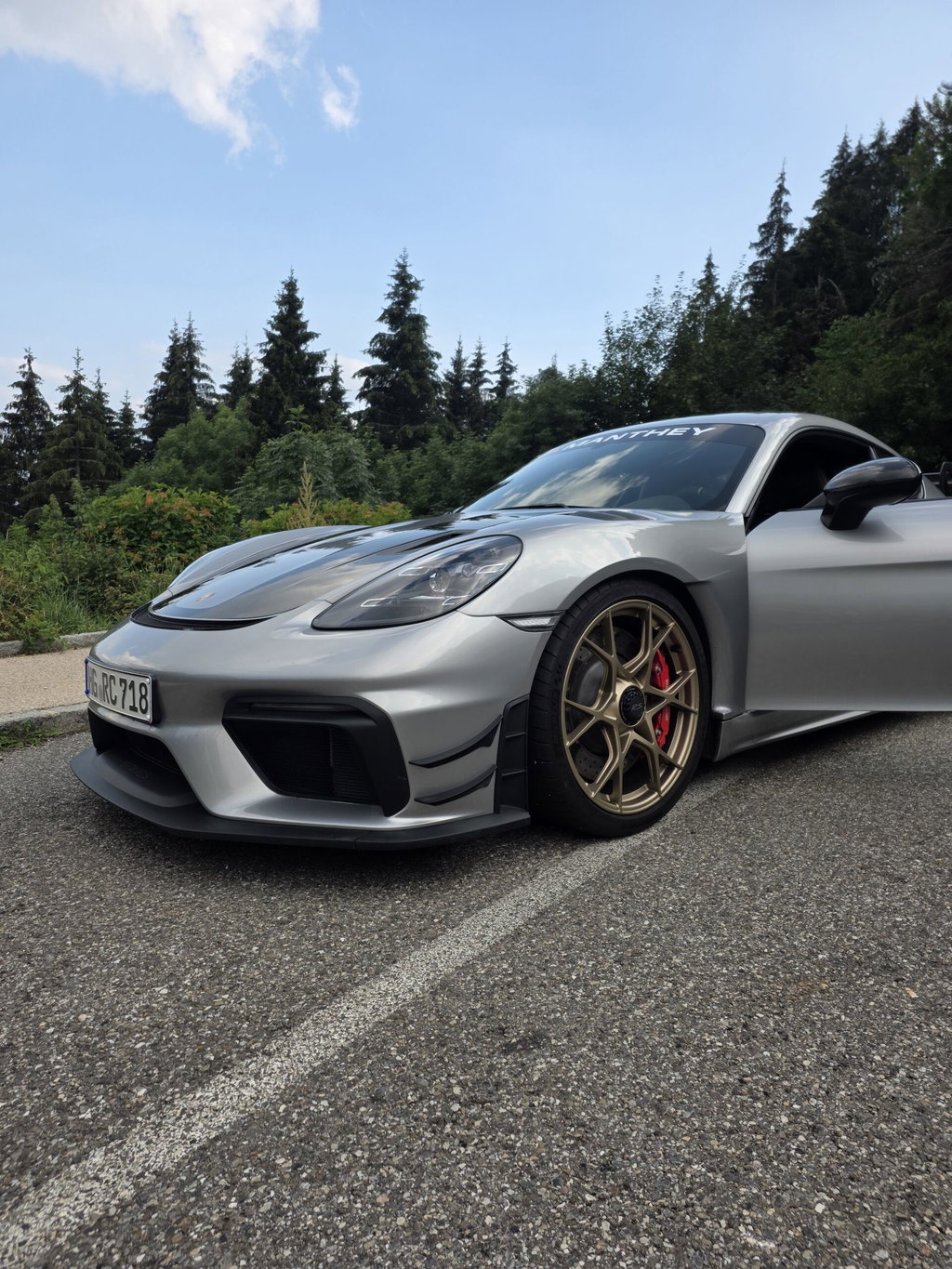 Porsche 718 Cayman GT4 RS