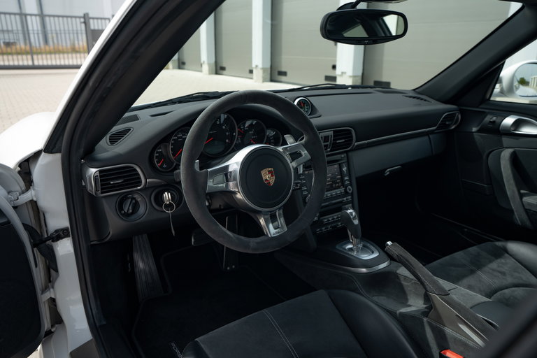 Porsche 997.2 Carrera GTS