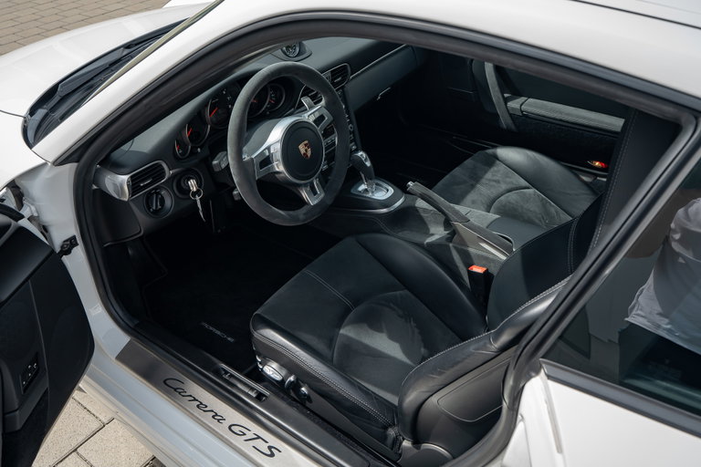Porsche 997.2 Carrera GTS