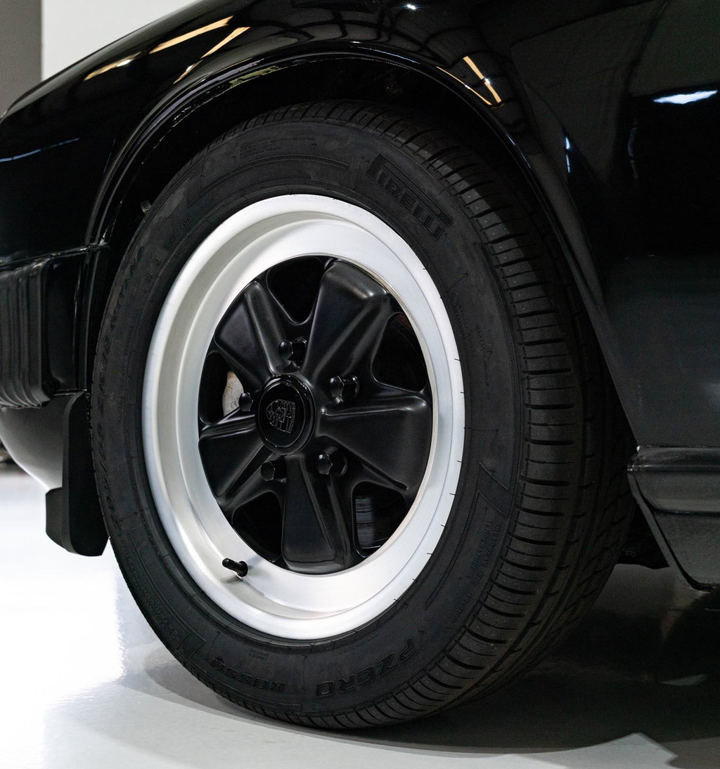 Porsche 911 Carrera 3.2 (US)