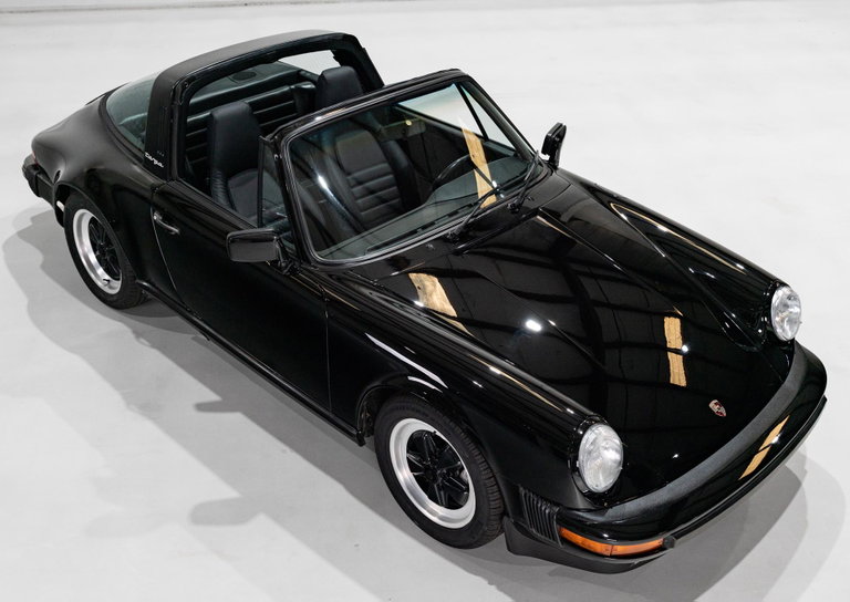 Porsche 911 Carrera 3.2 (US)