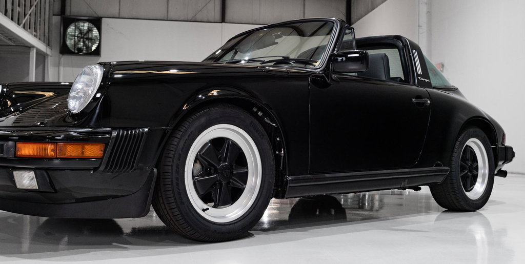 Porsche 911 Carrera 3.2 (US)