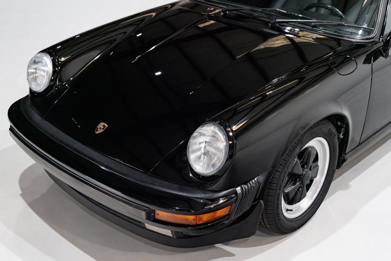 Porsche 911 Carrera 3.2 (US)