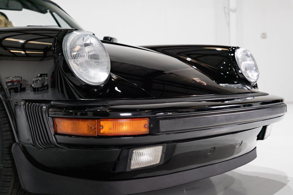 Porsche 911 Carrera 3.2 (US)